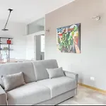 Amazing City Center Skyline Apartment